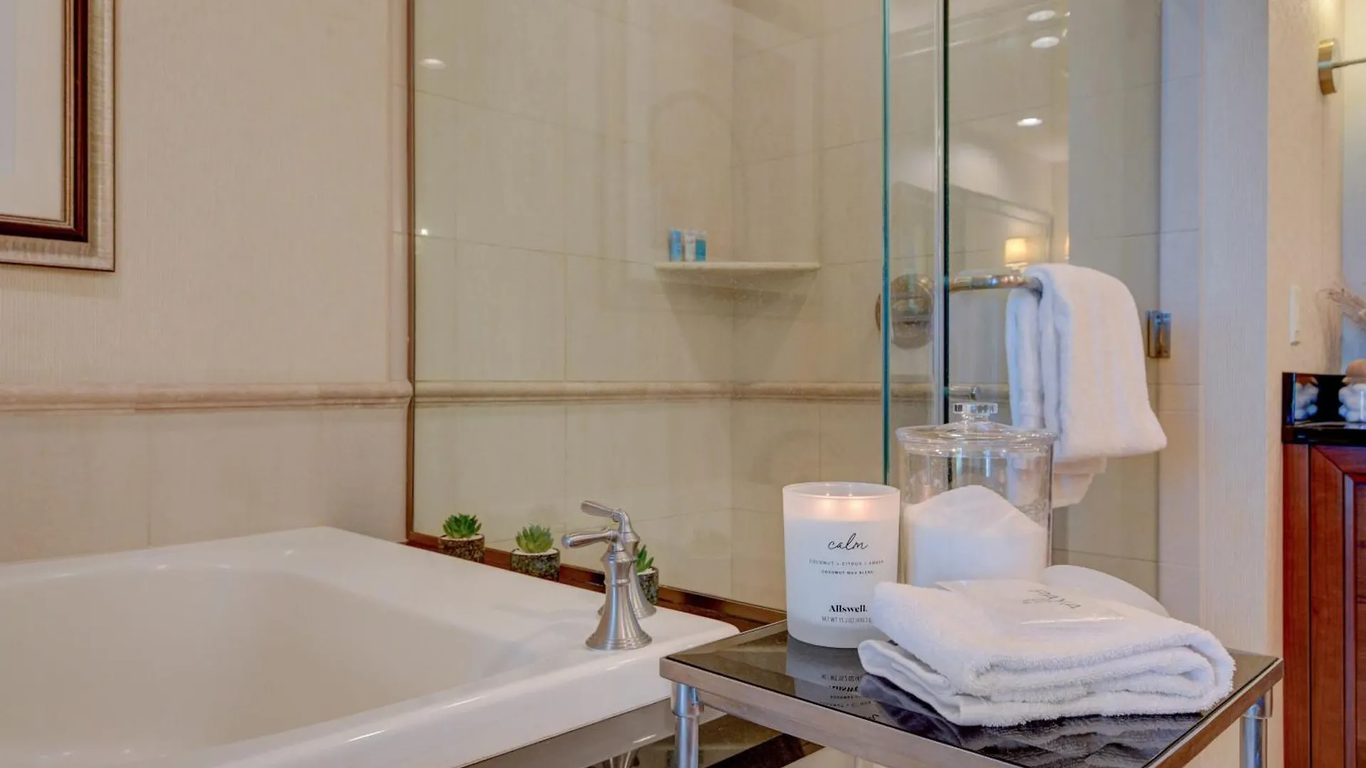 Luxe 1Br 2Bth Suite Mgm Signature Balcony Las Vegas 0*,  United States