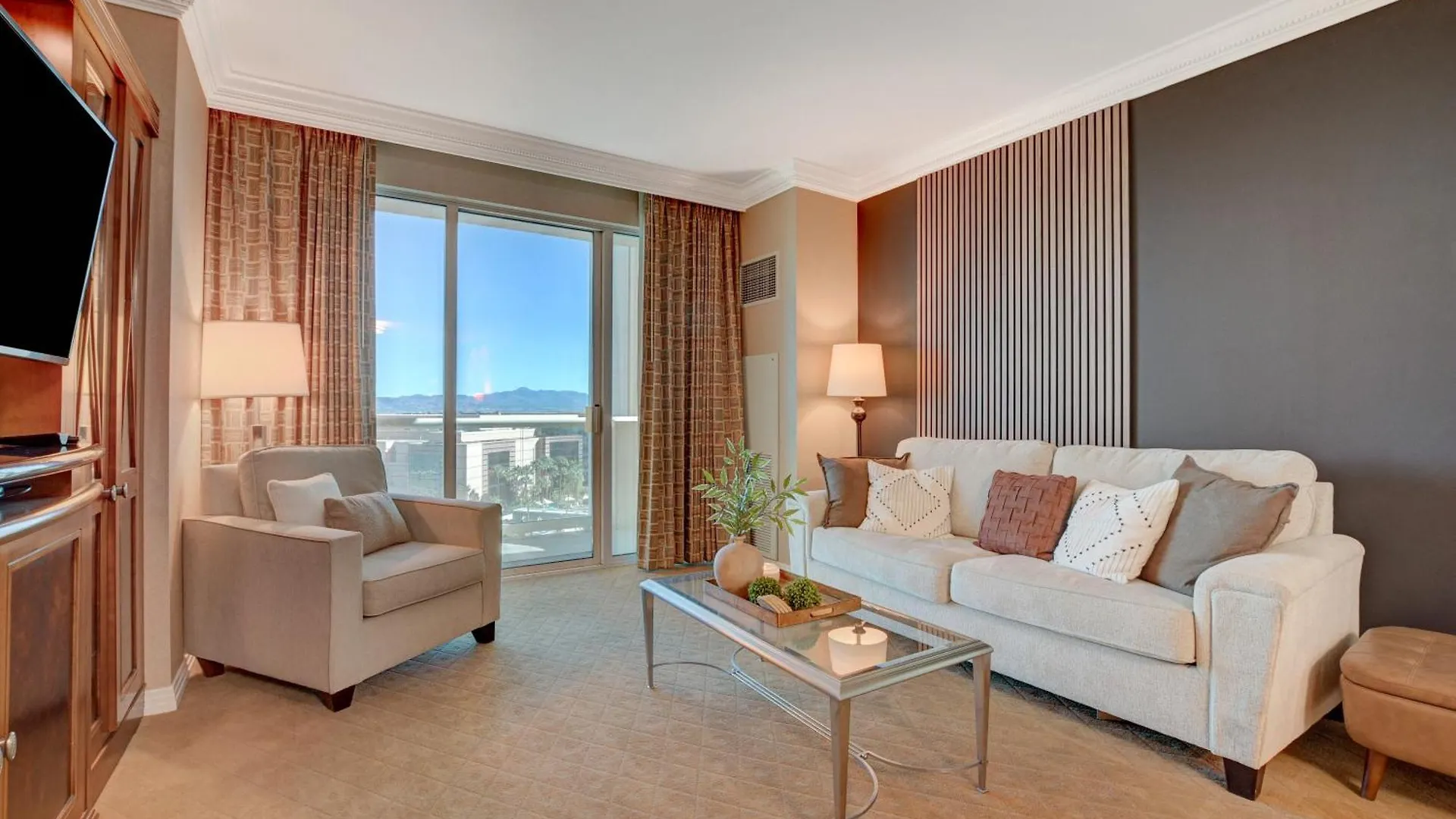 Luxe 1Br 2Bth Suite Mgm Signature Balcony contacts