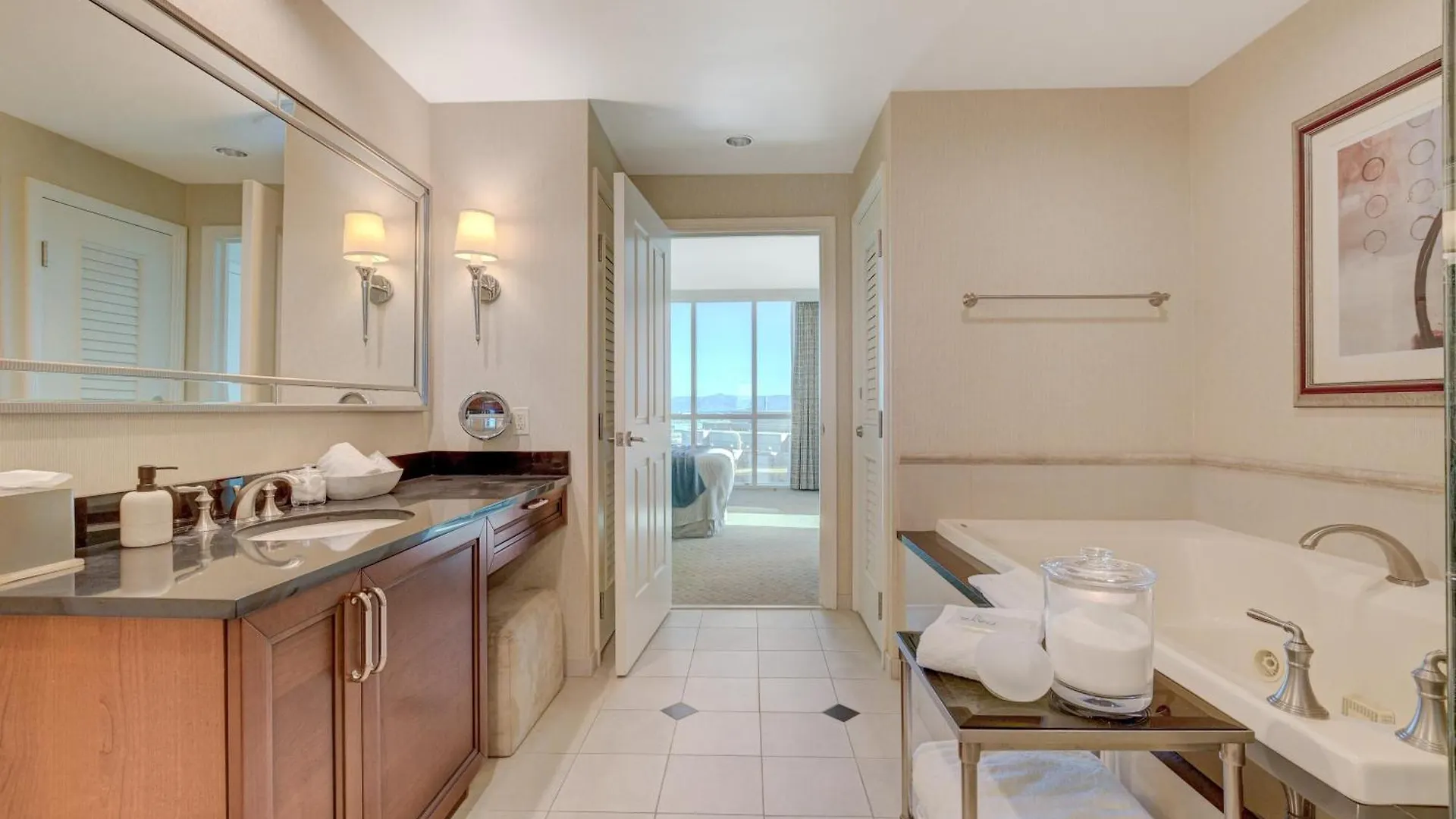 Luxe 1Br 2Bth Suite Mgm Signature Balcony Las Vegas USA